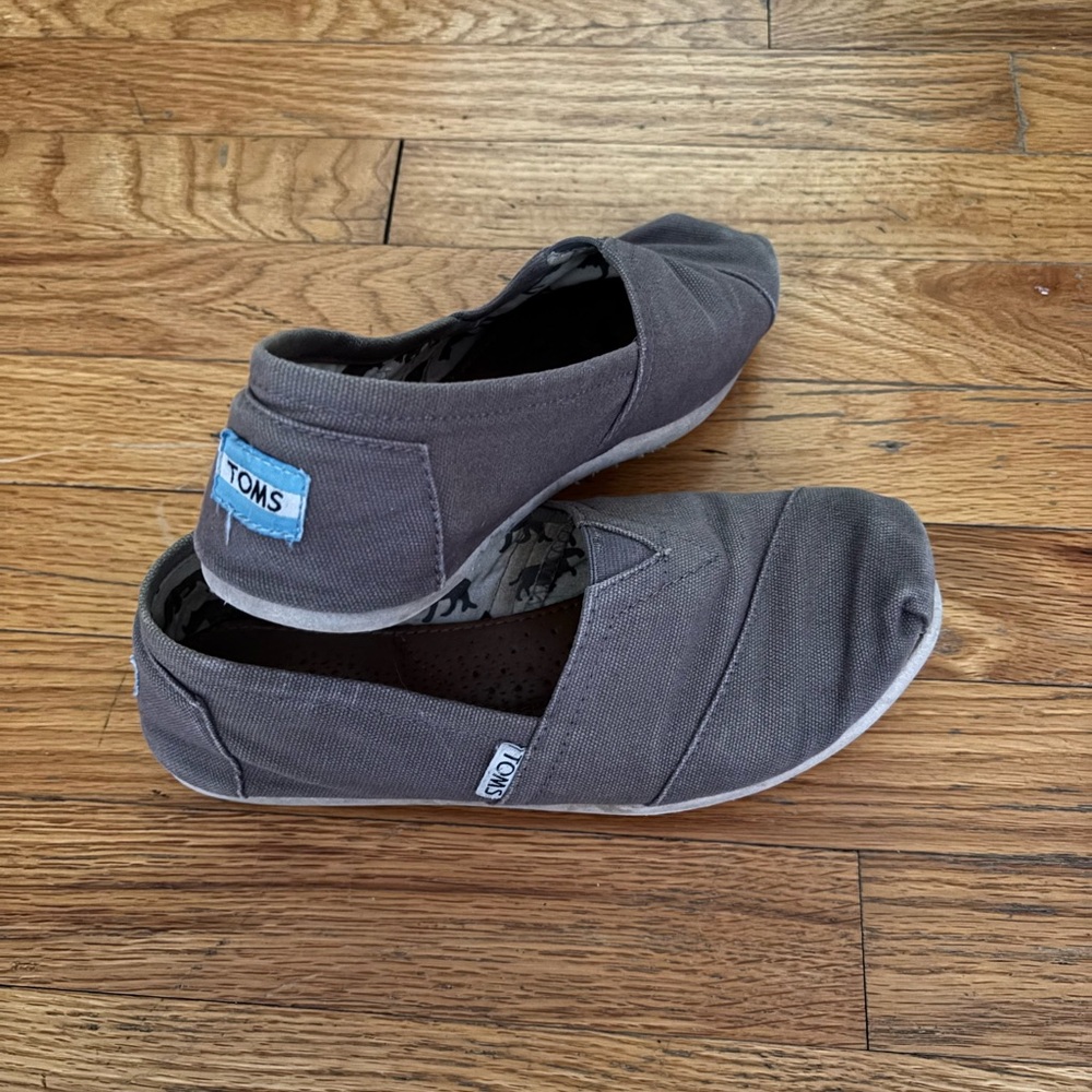 Tom’s Slip Ons